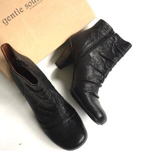 NIB Gentle Souls leather boots